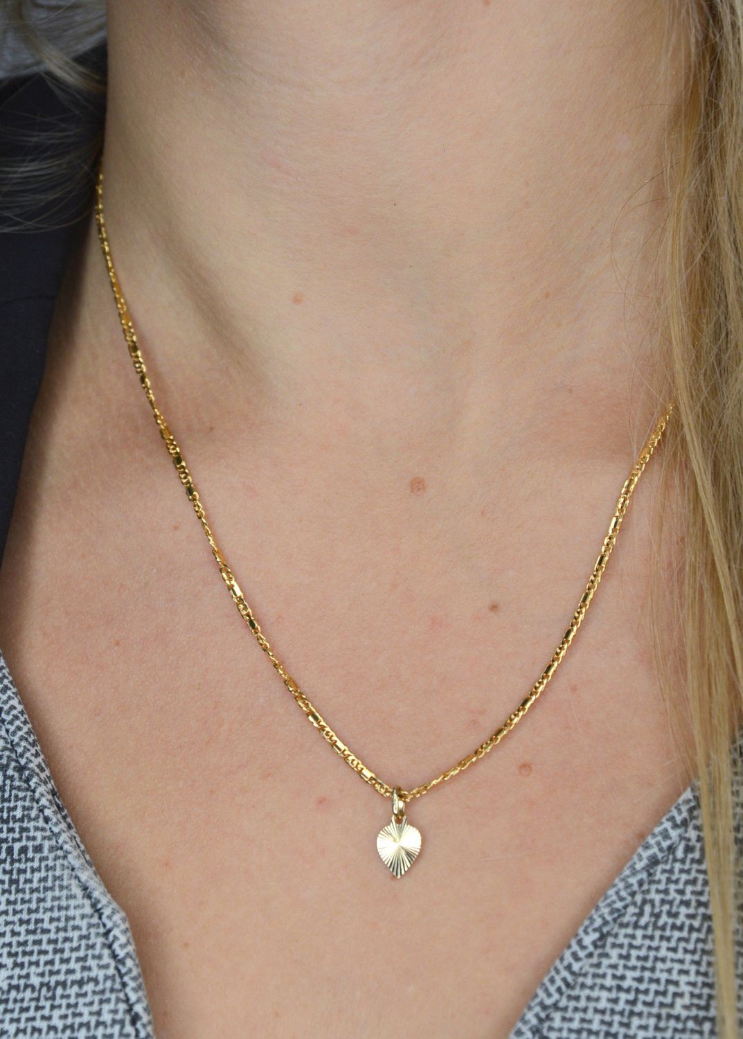 Złoty łańcuszek 585 o szerokości 2 mm z blaszką DIA-LAN-1235-585 2mm.jpg